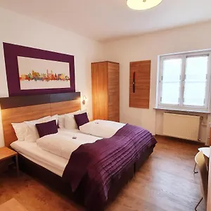 Hotel Hecht Garni ***